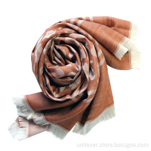 Leopard Jacquard Scarf, Various Patterns are Available, Made of 100% Polyester
